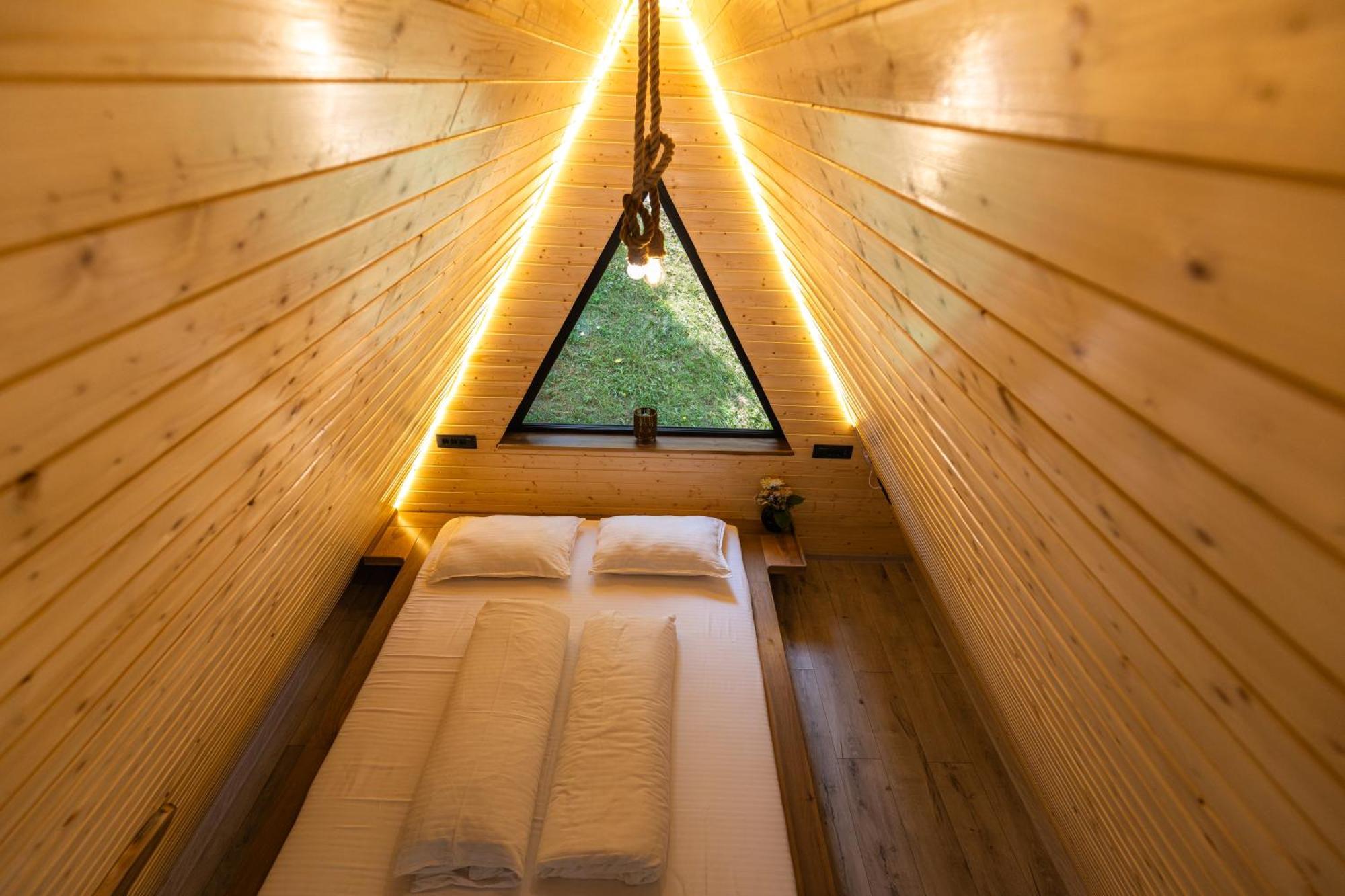 Pensiunea Casa Iulia A-Frame Martinie 외부 사진