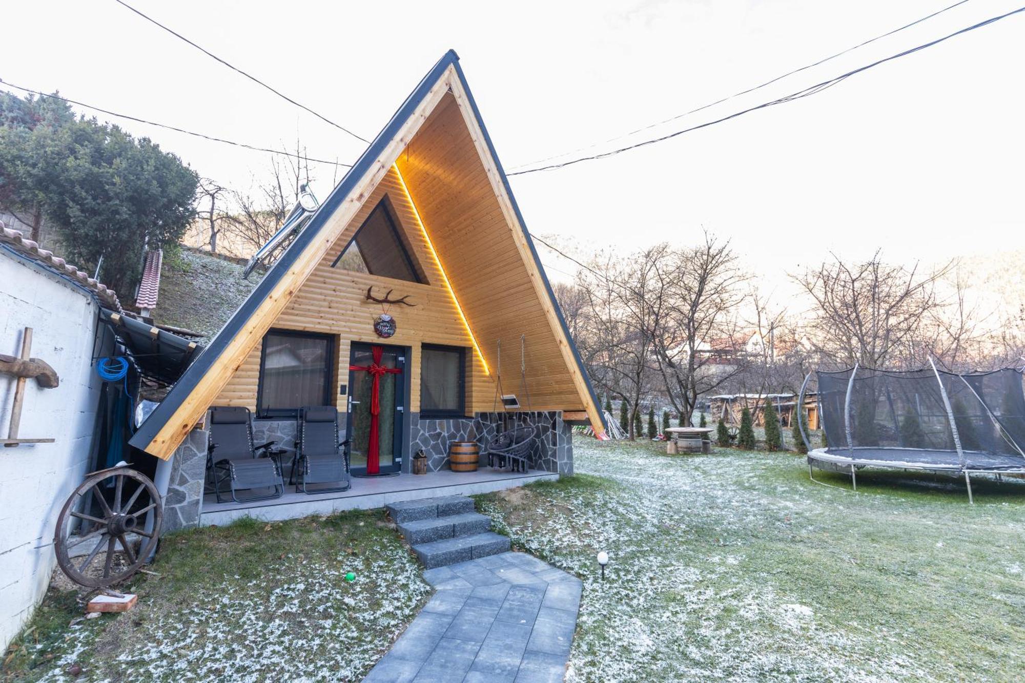 Pensiunea Casa Iulia A-Frame Martinie 외부 사진