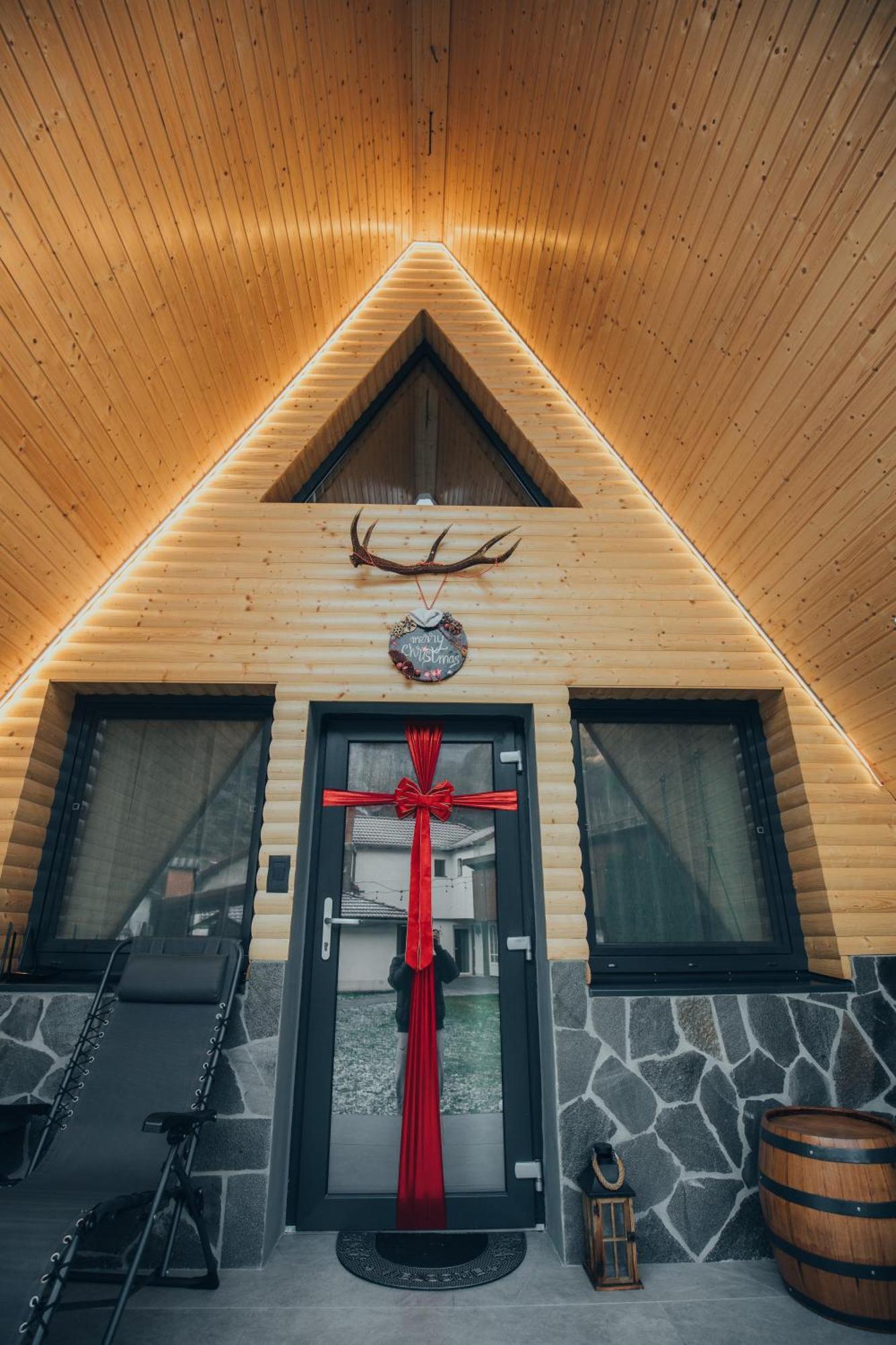 Pensiunea Casa Iulia A-Frame Martinie 외부 사진